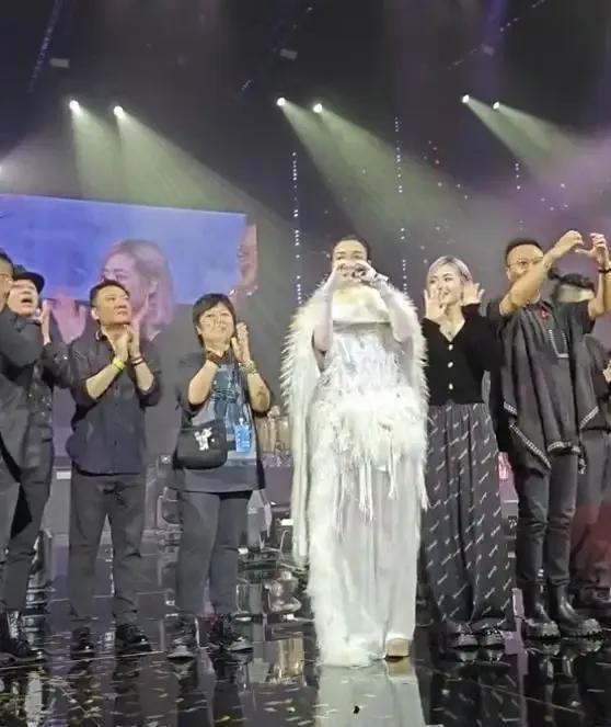 澳门演唱会盛宴，六月精彩纷呈的歌星演出时间表、图片大全及视频回顾澳门6月份演唱会时间表图片大全视频全部了解