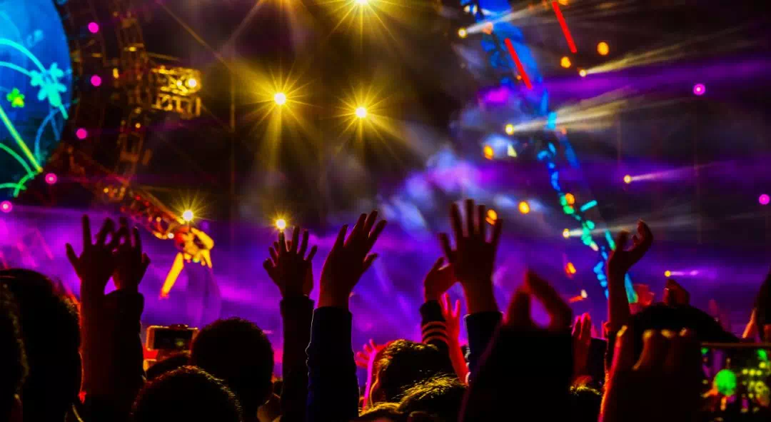 澳门演唱会视频最新一期在线观看免费—六月激情之夜澳门6月5日演唱会